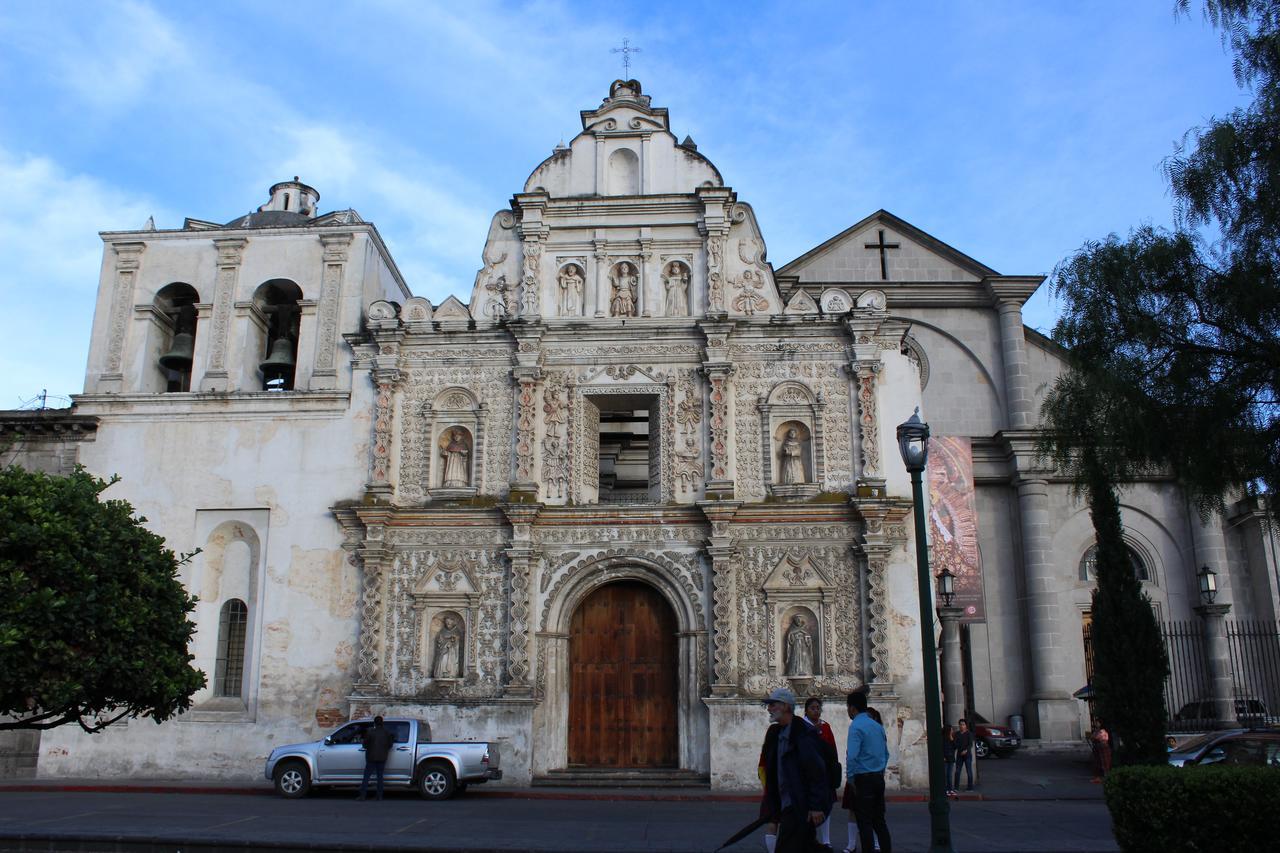 Hotel Casa Del Viajero Кесальтенанго Экстерьер фото
